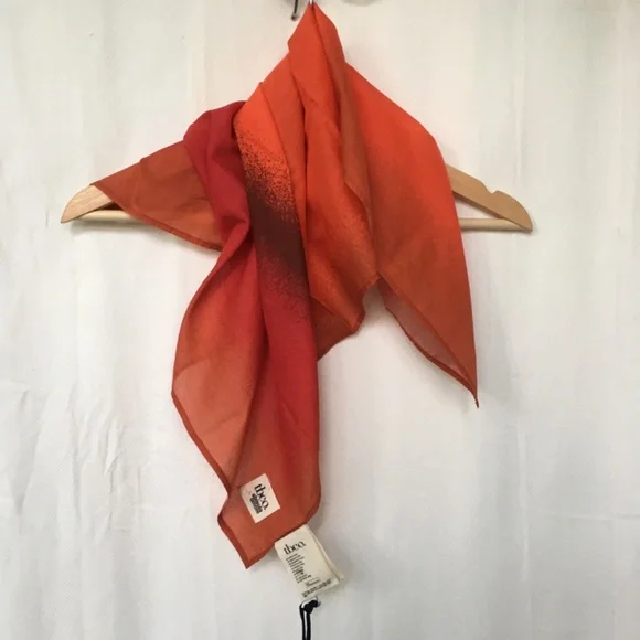TBCo x abisola omole cotton bandana scarf - red ombre - Picture 2 of 13